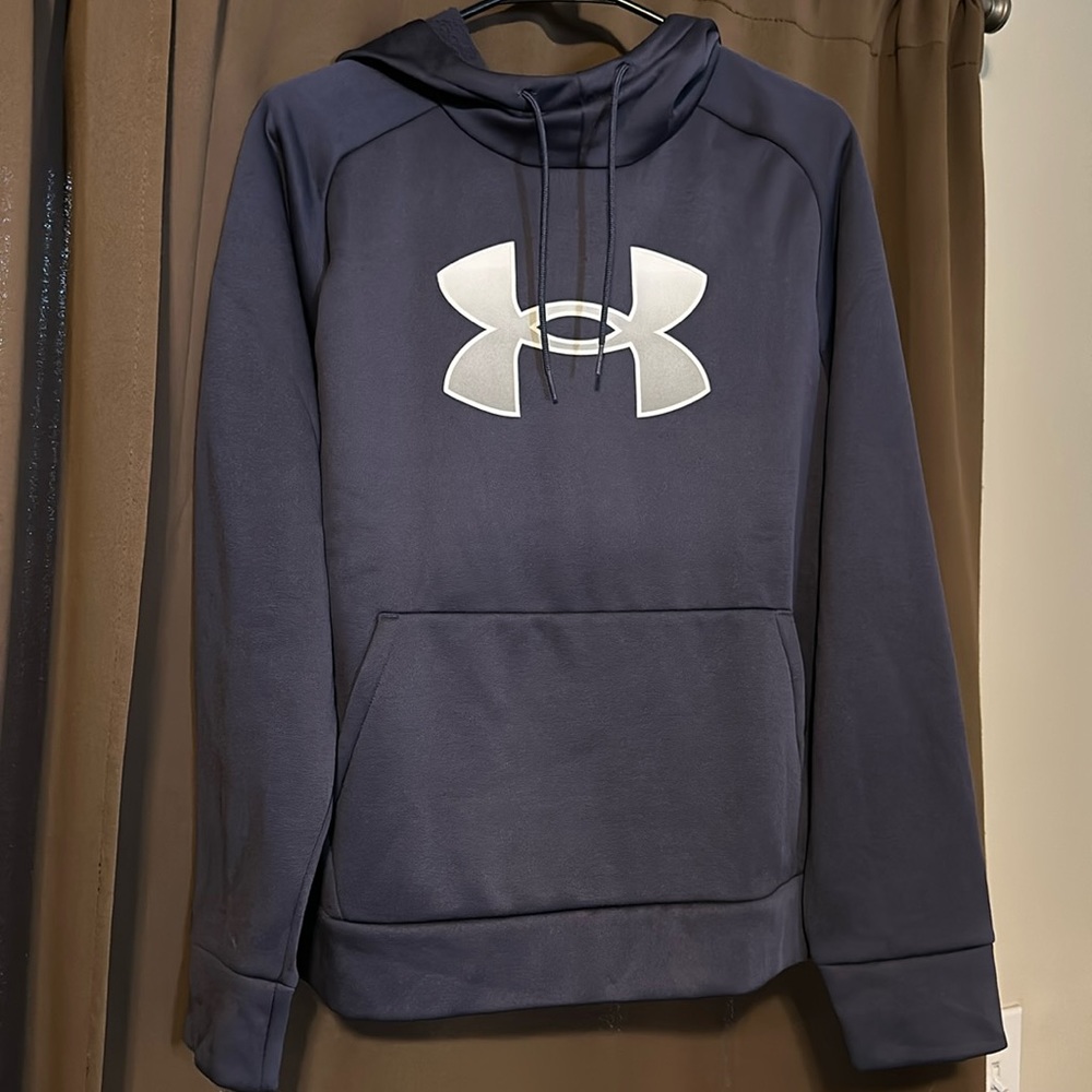 Women’s Under Armour hoodie size Large